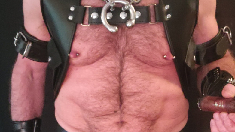 MusclesCigarsFFPig: ステップダッド・レザー・パンク