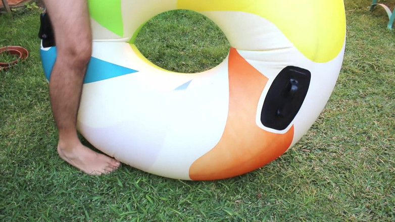 Inflatable Lovers: Big swimring