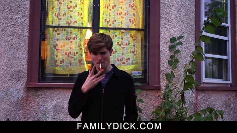 Say Uncle: Il figliastro disobbediente che fuma prende il cazzo duro di...