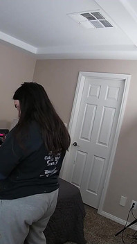Milující přítelkyně požádá o přesun po rande Bts