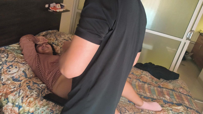 Moo DBOXXX: Mijn 18-jarige christelijke vriendin had een staal van mannensap nodig, haar...
