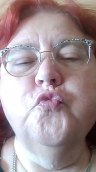 Pediu Vídeo De Mim Fazendo Ruídos Beijinhos E Ser Capaz De Me Assistir Fazê-lo