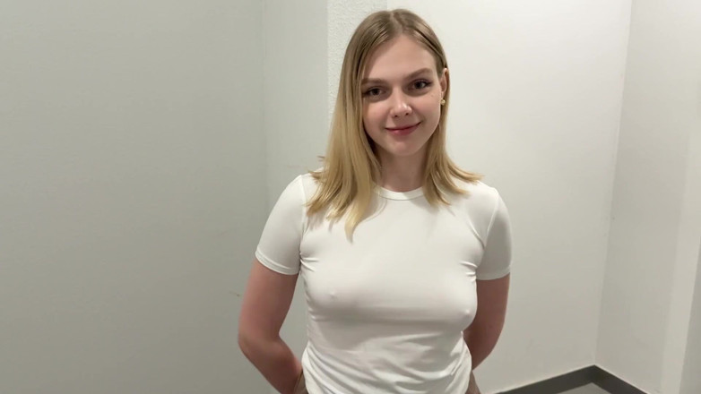 Arisha Mills: My New Upstairs Neighbor Turned Out to Be a Whore...