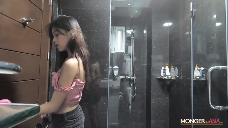 Monger In Asia: セクシーなアジアのティーンエイジャーは私の外国の赤ちゃんを望んでいます