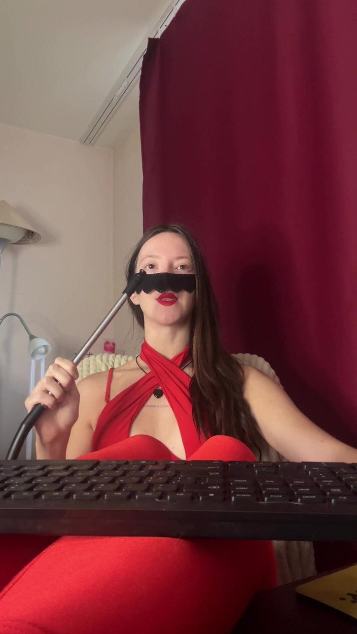 Skinny_lady69: Udělám z tebe svoji děvku