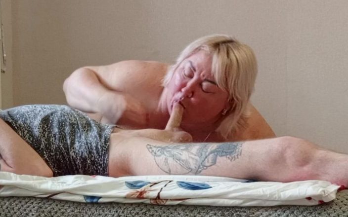 Zona901: Üvey anne yarağı derinden yutuyor ve döl yutuyor