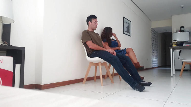 Latinascachondas: Berkelip zakar besar dan dia pergi menghisap