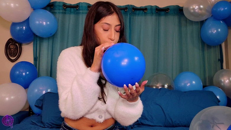 Nicky Rebel: Globos de cumpleaños para mis hermanastra