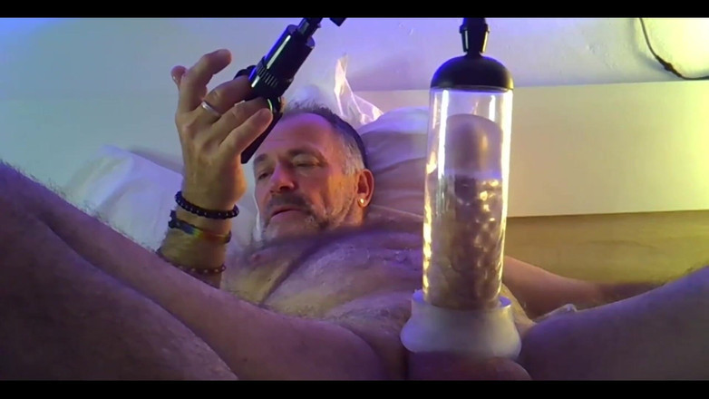 Daddybearvlc: Solo Time