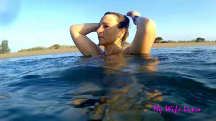 My Wife Luna: Ngentot di pantai