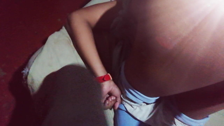 Tina Baby: 継母がセックスのために訪ねてくる