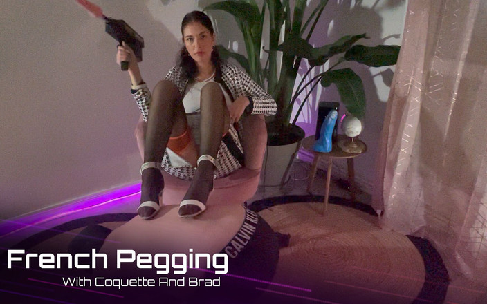 Coquette: 法国女插男女主调教肛交荡妇一台性爱机器