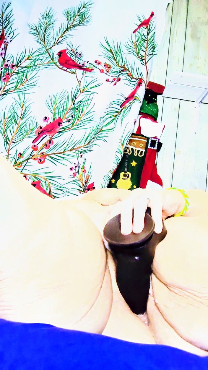 HerculesnVENUS: Acabando 6 veces viendo porno esta es una puta doblada