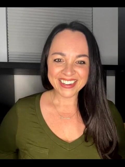 Amanda Thickk: Seksowna brunetka