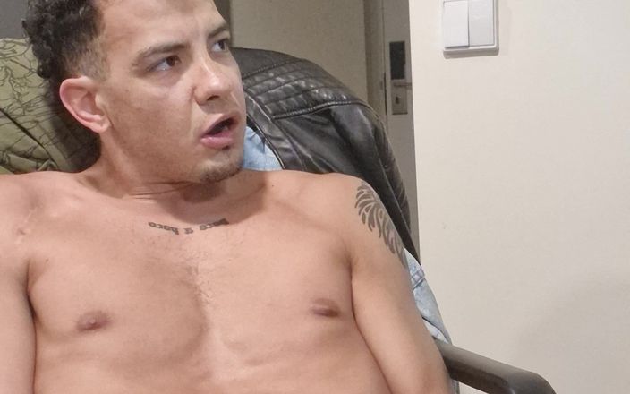 Fitguywithbigdick: Cummin Hard 13