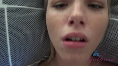 Nonton gadis-gadis ini minta ayah ngentot mereka dengan sperma hangat