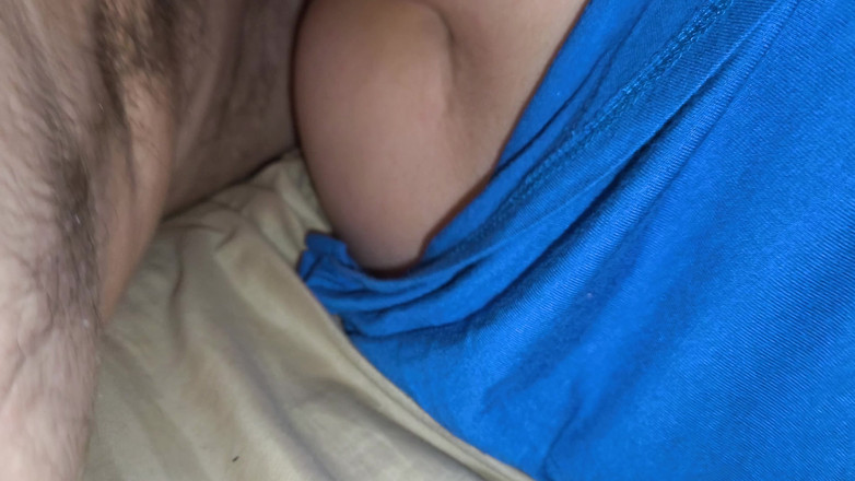 Raw Allure: Seks pagi yang tenang dengan creampie berdenyut di dalam pepek...