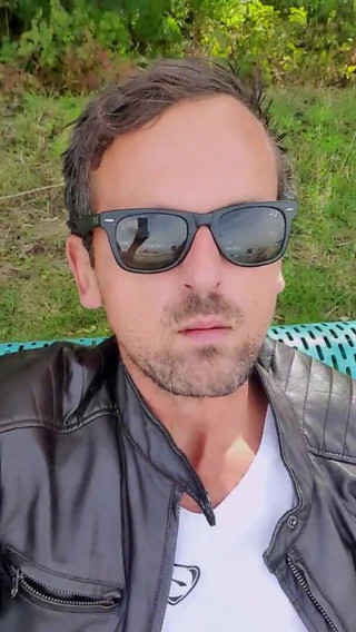 Slutboyben: Slutboyben cam4 публічно викрита в зоні круїзу