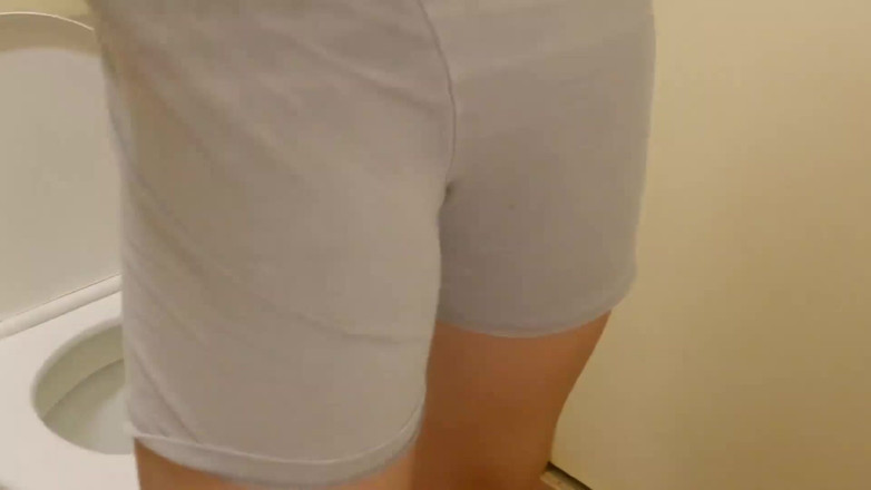 Chubbysexe: Pissing mess right next to a stranger - public restroom