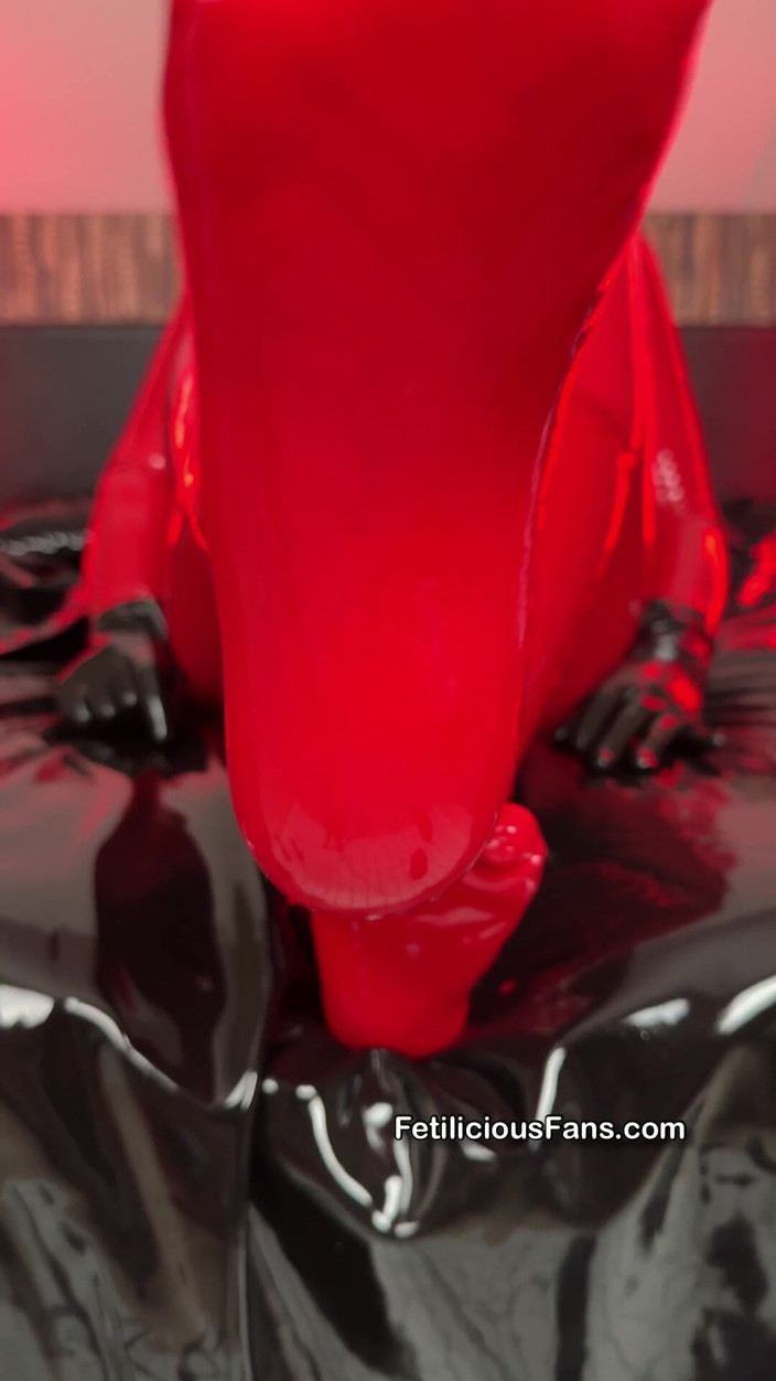 Miss_Fetilicious: Rubber Foot Porn