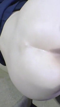 Il nuovo arrivato magro e giocoso ritorna in stile cosplay godendo un momento di creampie audace e intenso - angle3