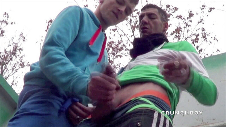 Raw French Bad boys: Romantikf viene inculata da un striaght badboy in esibizione