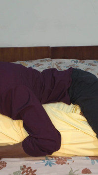 Dragoste reală de cuplu, noaptea pasională a iubitei legată la ochi