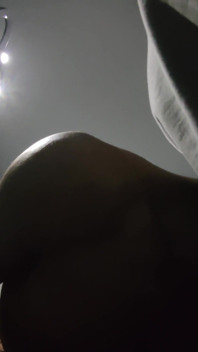 Mujer en primer plano - escena de sexo