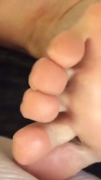 Annette Wants Cum on Her Arched Veiny Feet