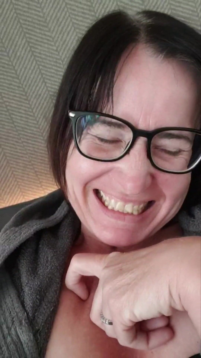 JulieEroticDress: Orgasmus Im Spa Ruheraum
