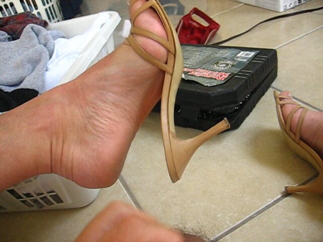Feet Lover: Correrse duro mientras usa bonitos tacones