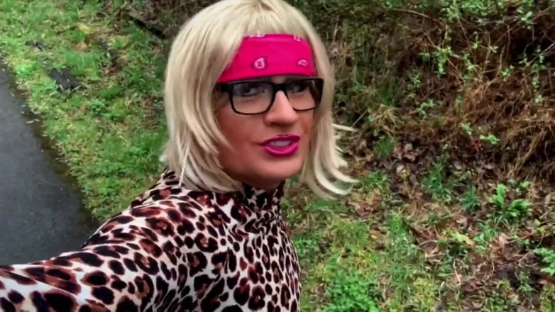 CindieLove: Hot hiking trail sissy fucks her sissy pussy so good...