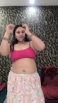Puja Bhabhi prstění růžové kundičky