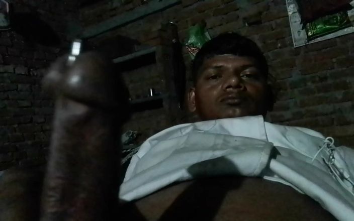 Deshi Indian boy: Masturbieren mit spielzeug in meinem schwanz