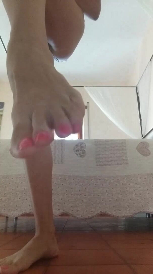 savannahamatoriale: Ich habe nagellack auf meine füße gelegt