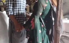 Uniklé video indické vesnické studentky
