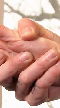 Sienna Day bugün fitness eğitmeni ile farklı bir şekilde eğitimin tadını çıkarıyor