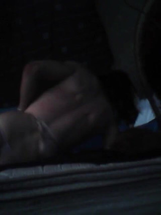 Cross dresden: Nech mě hádat, sundám si šaty a dotýkám se sama sebe,...