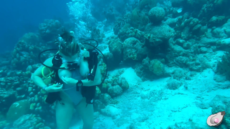 Mistress Pink Pearl: Alone Time in Bonaire