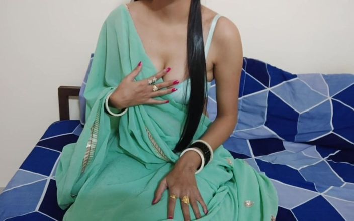 Saara Bhabhi: Hindský sexuální příběh Roleplay - nádherná paní sex se služebníkem