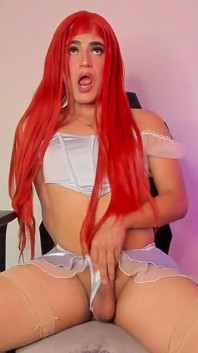 Beautiful Bella Dances Sexy