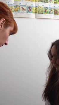 Sklavin mila hatte so angst, dass sie sich nass macht