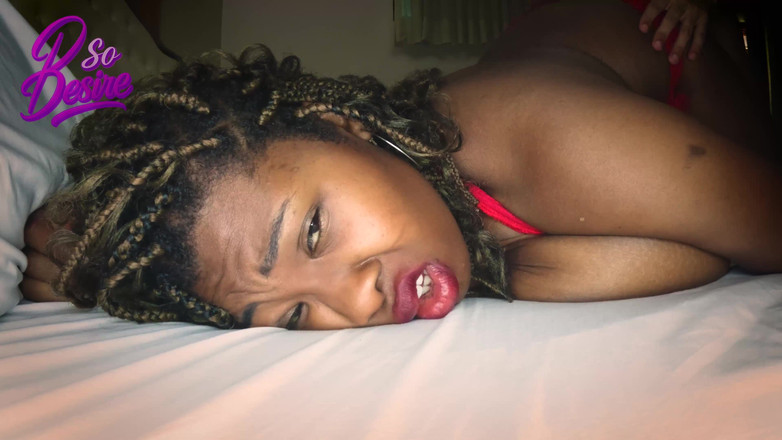 Psodesire: Moje krásná kamarádka mi zvedla zadek před obličej a já...