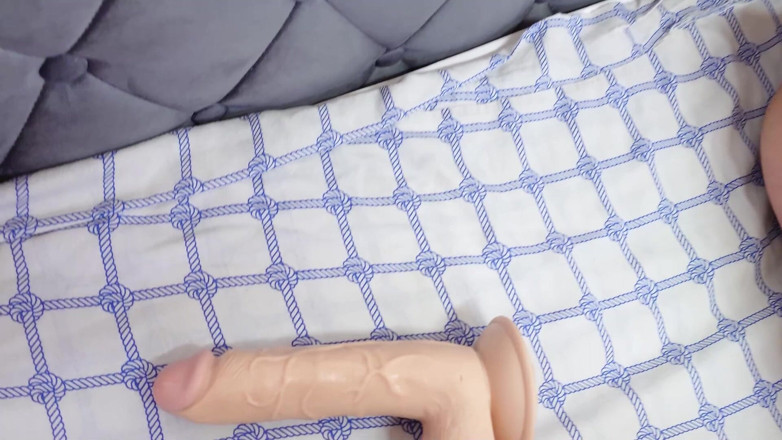 Popp Sylvie: The Thickest Dildo of All Time