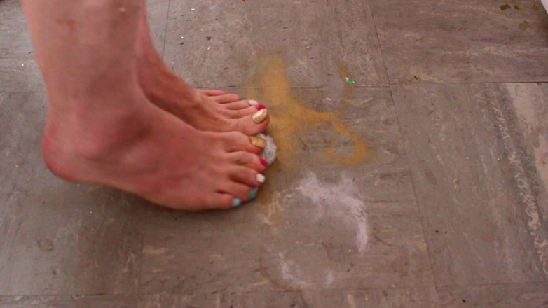 Lilly Disgrace: Maricas pisando em plástico bolha