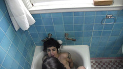 LesbianFantasies: Lesbická akce v koupelně