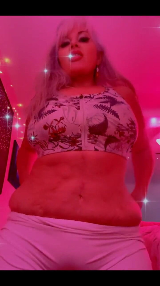Nice and Wet Yoga Ass (PaintedRose) Nice and Wet Yoga Ass (PaintedRose)