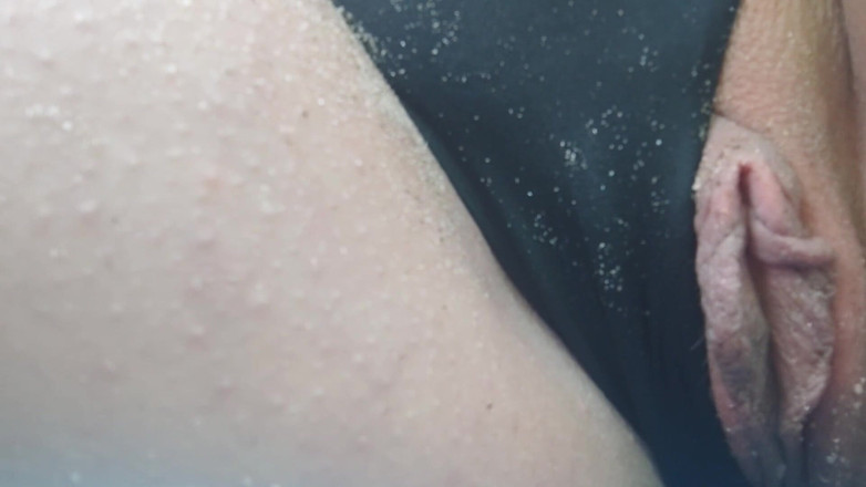 Putarankahotmilf: Pissing segreta in spiaggia