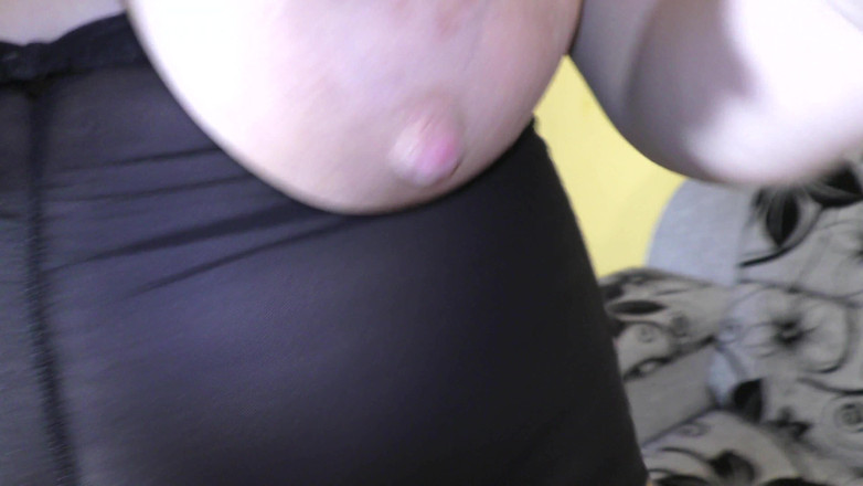 Milky Mari: Une salope excitée couche avec deux inconnus avec de petites...