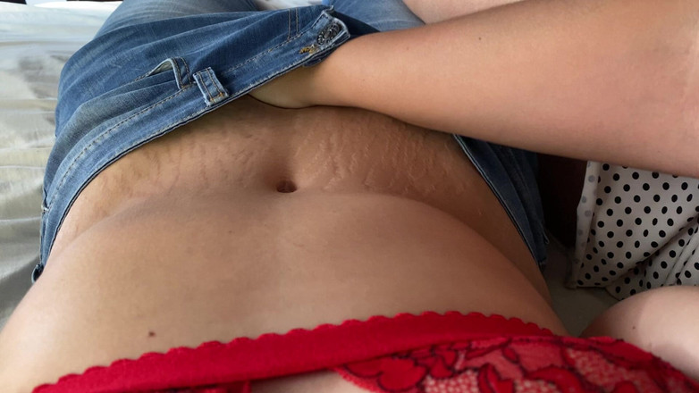 zoemelissa: Il mio migliore amico mi fa avere orgasmi toccandomi la...